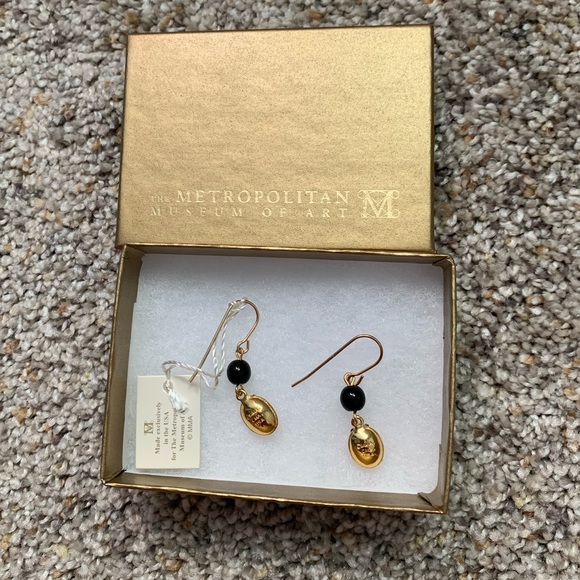 Metropolitan Museum of Art Ladybug Earrings - New With Tags - Picture 2 of 5